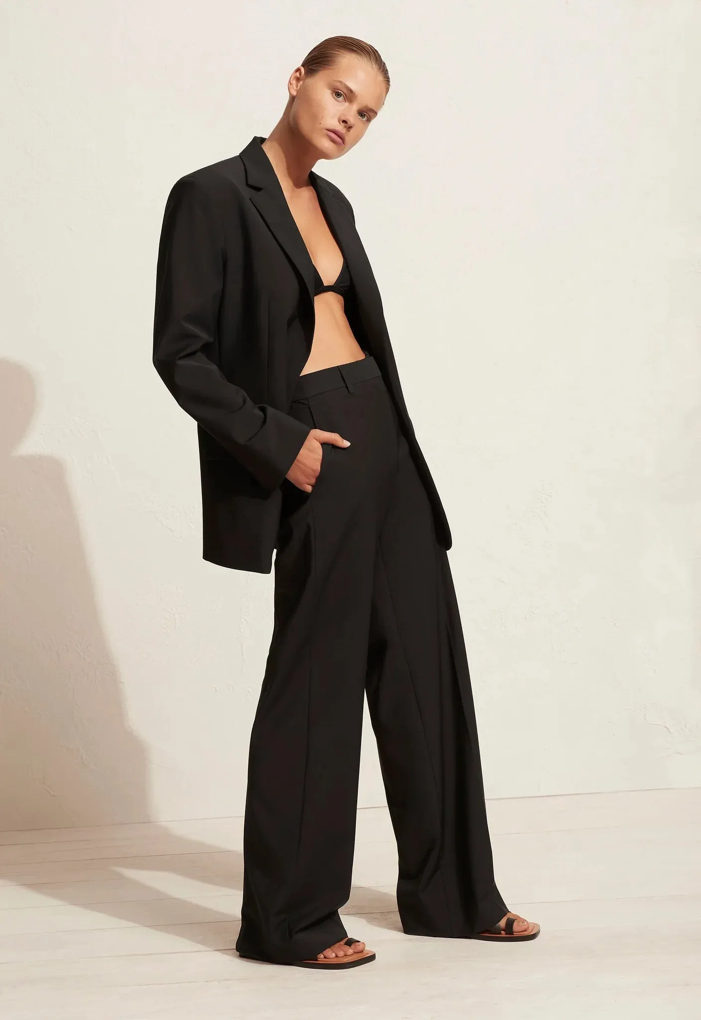 Matteau Relaxed Tailored Blazer in Black