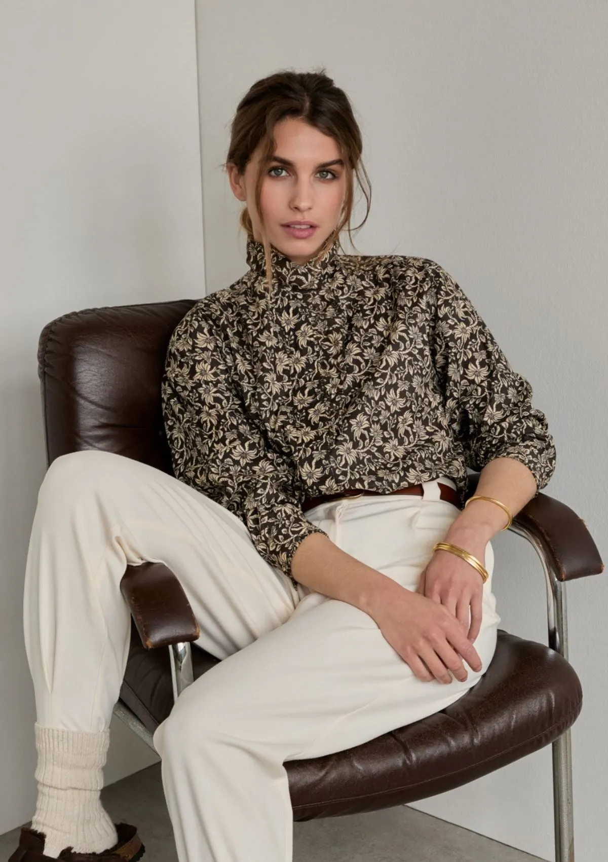 Romantic Shirt with Ruffle Collar | Yerse