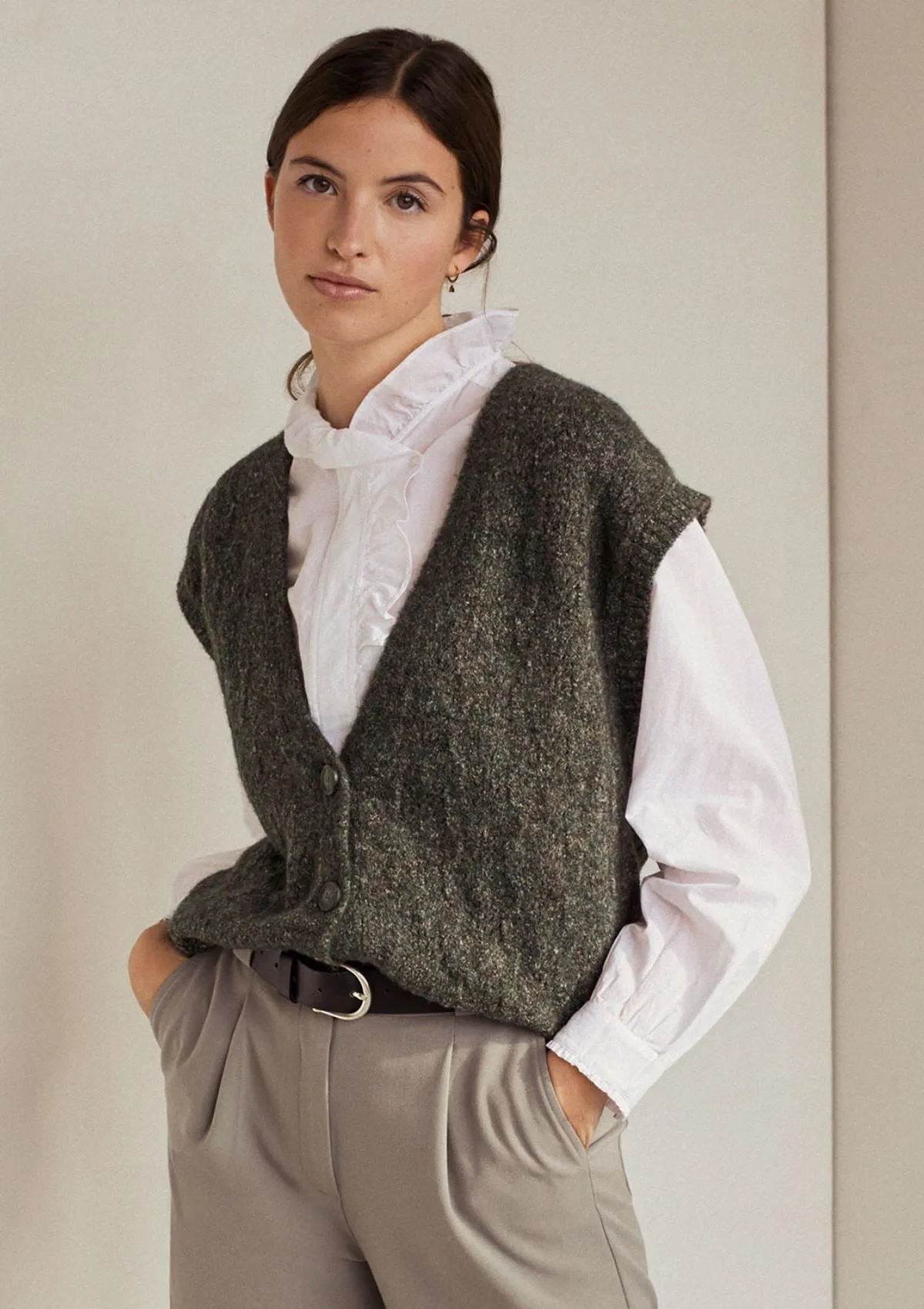 Romantic Shirt with Ruffle Collar | Yerse
