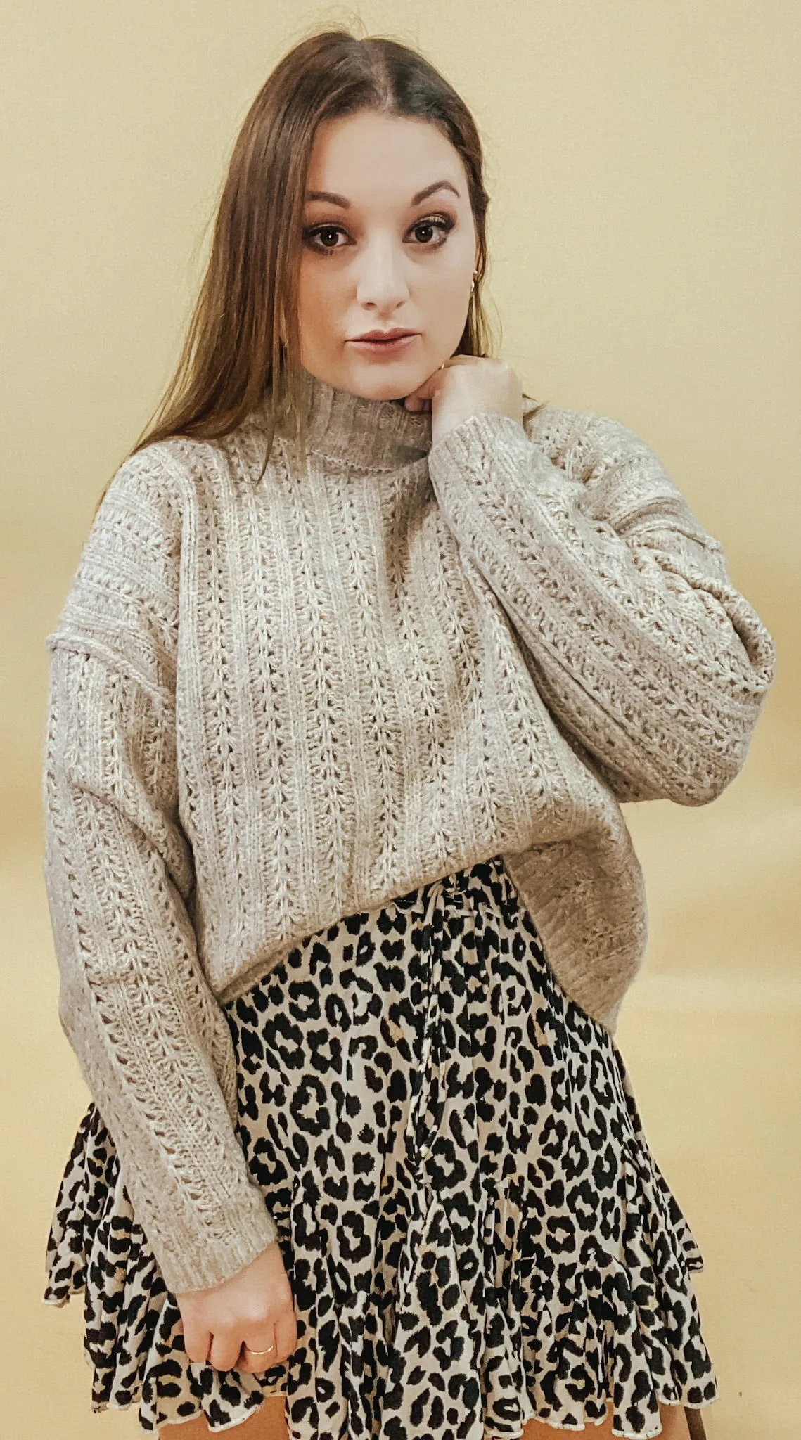 THE HILLS MOCK NECK PULLOVER SWEATER