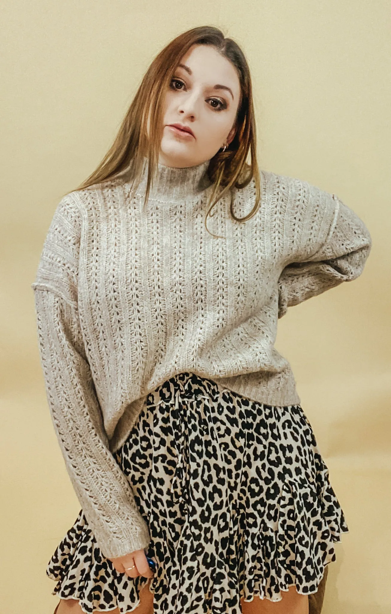 THE HILLS MOCK NECK PULLOVER SWEATER